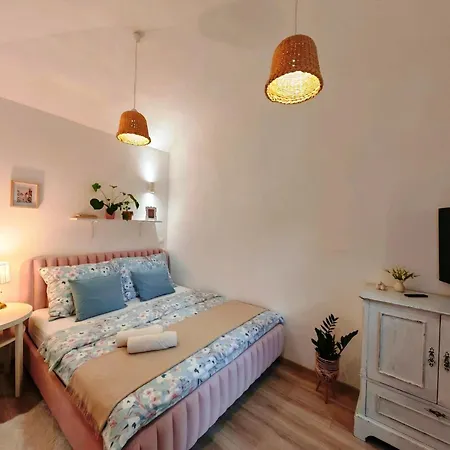 Etela Old Town Apartmán *